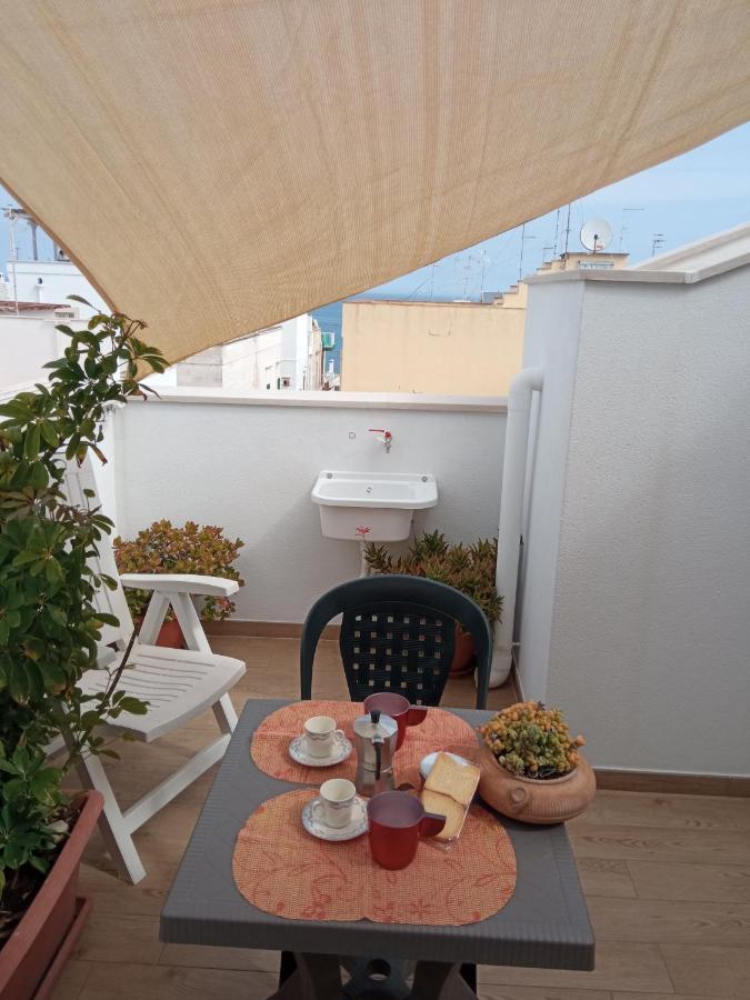 Casa Viola -Locazione Breve Apartment Полиняно а Маре Екстериор снимка